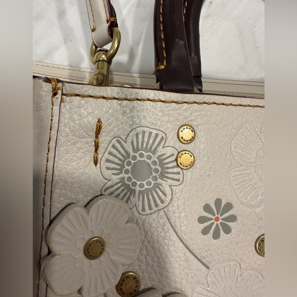 COACH 1941 Tea Rose Applique Rogue Bag - Picture 12 of 16